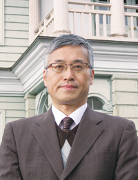 社会学部長 津島 昌弘