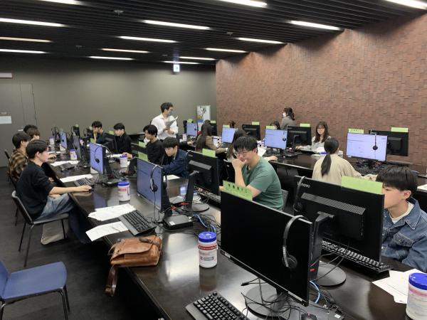 20250424library.jpg