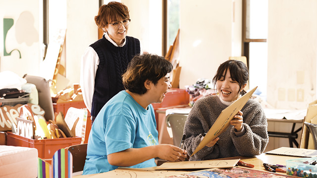 積極的なコミュニケーションで得た力を困っている人のために役立てたい